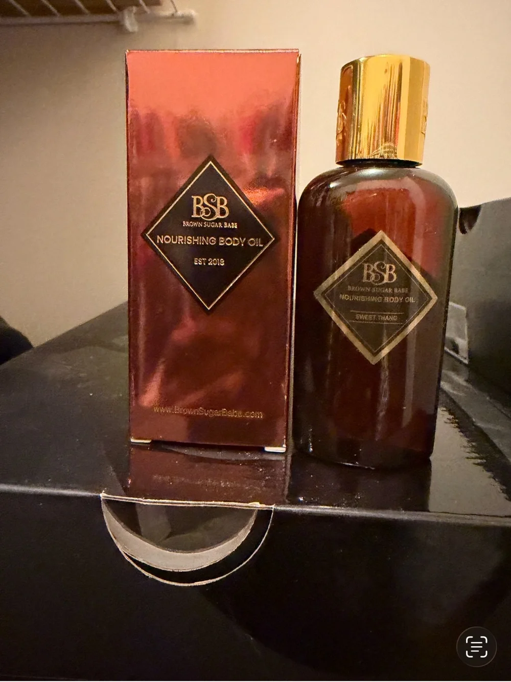 Brown Sugar Babe Nourishing “Sweet Thang” Body Oil in Brown